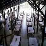 Golden Hotel 2*