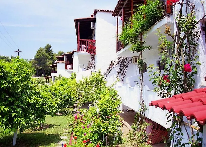 Golden 2* Koukounaries